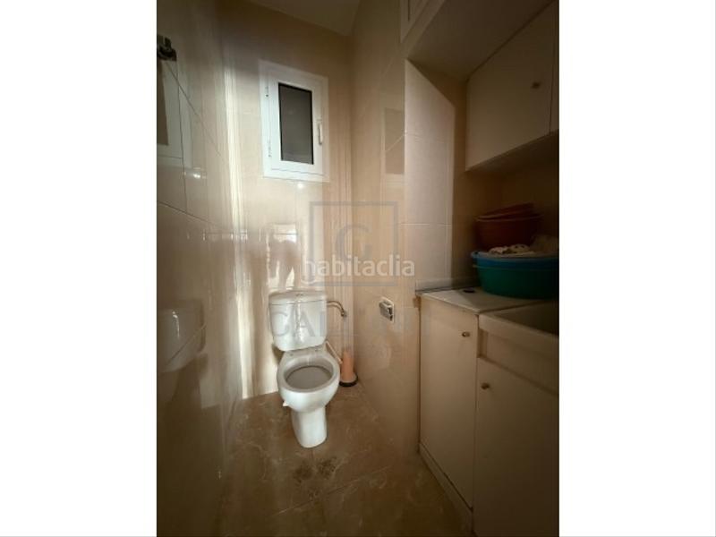 Foto 5c2e7c7b-20f6-477f-84c1-0851e969e395. Piso espacioso piso de 4 habitaciones junto al hospital clínic en Barcelona