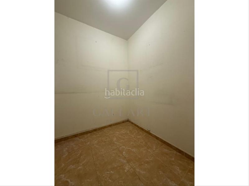 Foto 8d52e934-3823-4de5-a73a-286d2af9fd11. Piso espacioso piso de 4 habitaciones junto al hospital clínic en Barcelona