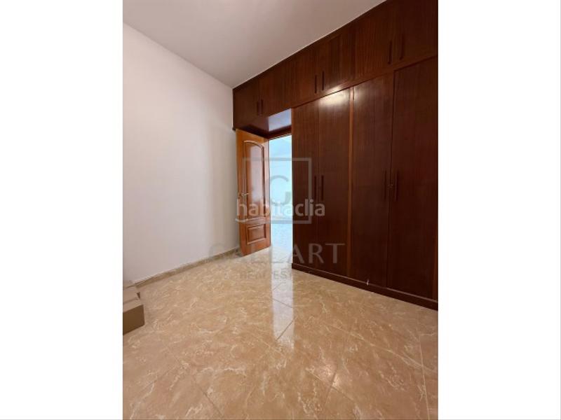 Foto c91db32e-2daf-4642-9ed8-e39912fd9e47. Piso espacioso piso de 4 habitaciones junto al hospital clínic en Barcelona