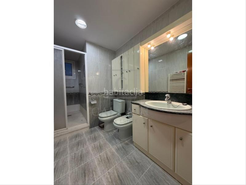 Foto eabf1696-a385-4d1b-ba50-1fb17d52d2f4. Piso espacioso piso de 4 habitaciones junto al hospital clínic en Barcelona