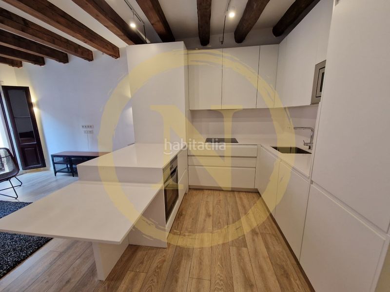 Foto e058149b-c5b4-40fb-bfa3-d32c01d24c59. Pis a Gòtic Barcelona