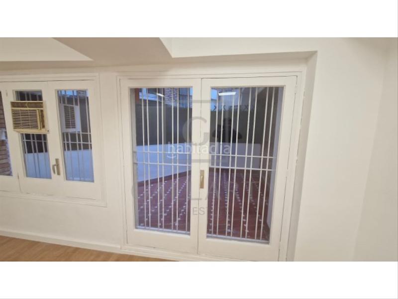 Foto af7ba00f-dd4e-492d-aea7-2027159b79b6. Bureau dans Putget - Farró Barcelona