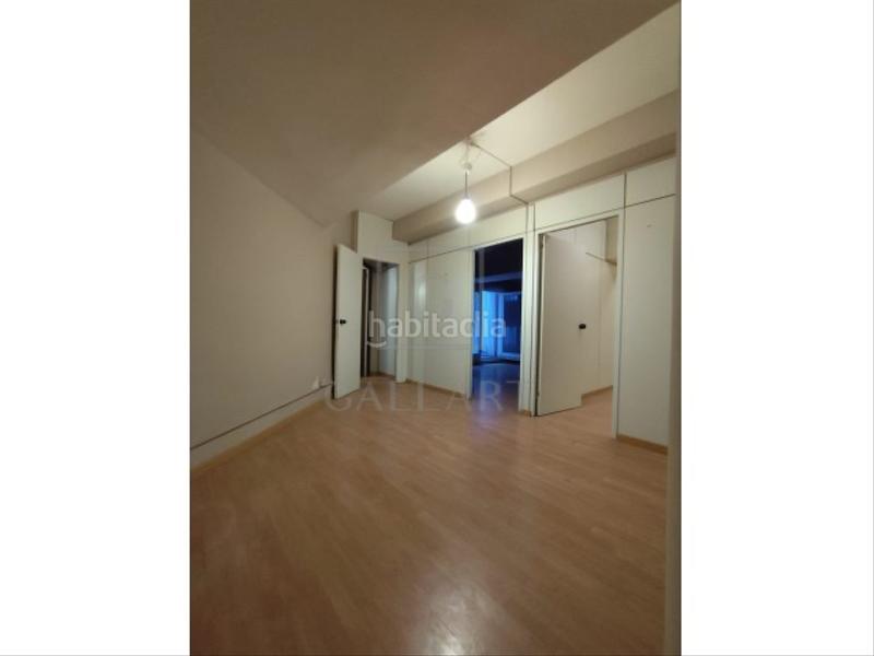 Foto b865c0ce-2ed7-420d-ab02-261f923eb8c1. Bureau dans Putget - Farró Barcelona