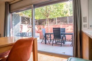 Dúplex  Carrer de soweto. Acogedor duplex