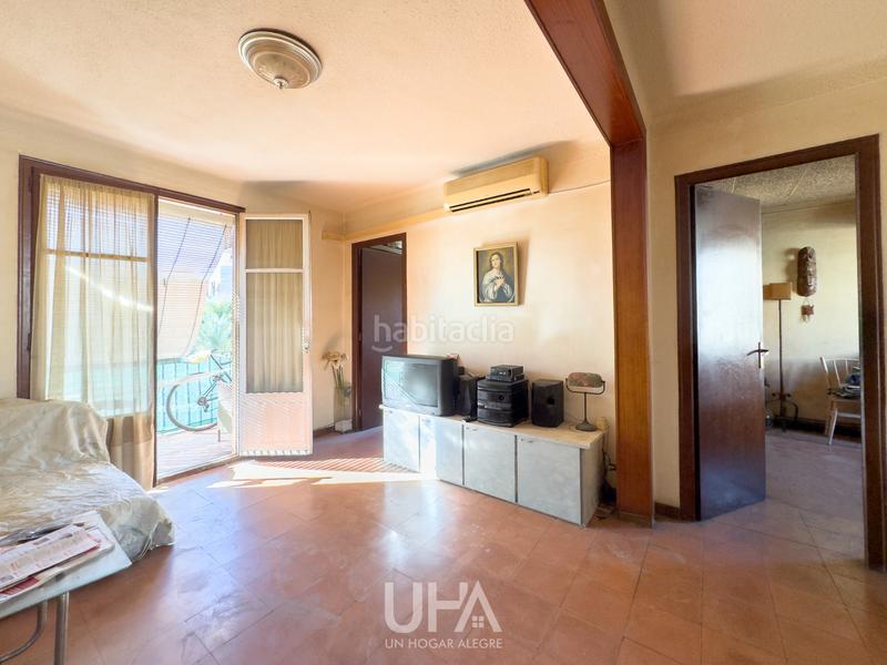 Foto 4775dc78-907c-48af-910f-a6fa5600f422. Piso  exterior con balcon en Torrent Ballester Viladecans