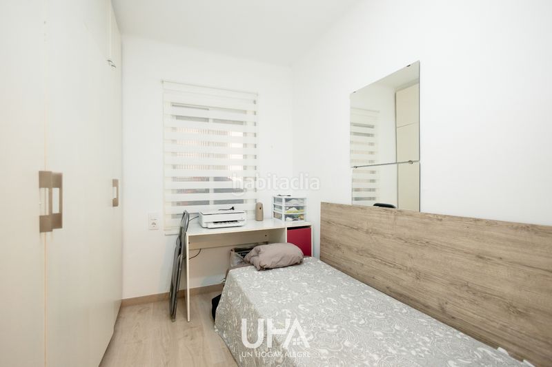 Foto 1290cf48-238f-43d3-87f2-a35c0fc093ba. Piso *luminoso piso reformado con balcón y vistas en excelente ubicación* en Gavà