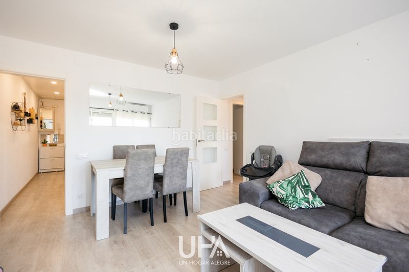 Foto 727a1b06-61b6-464b-bae2-7fadb9f433ef. Piso *luminoso piso reformado con balcón y vistas en excelente ubicación* en Gavà