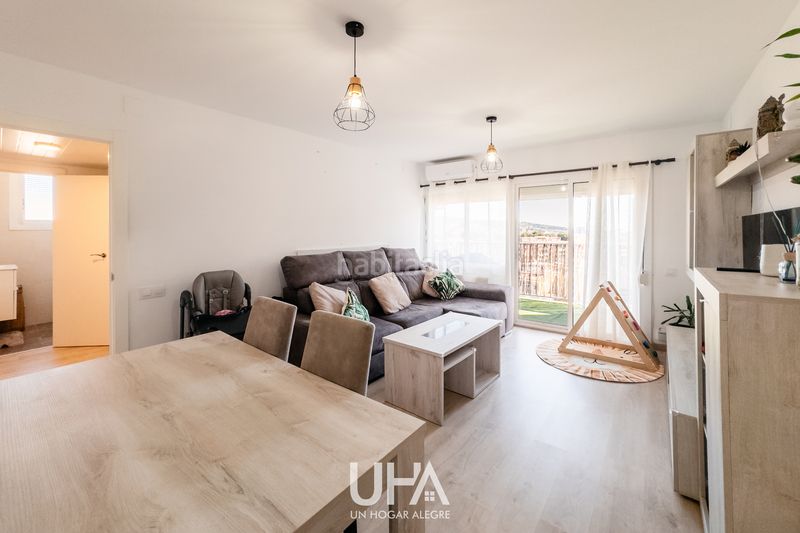 Foto 887fd72e-5575-4abe-b76a-e31b8ac09cd6. Piso *luminoso piso reformado con balcón y vistas en excelente ubicación* en Gavà