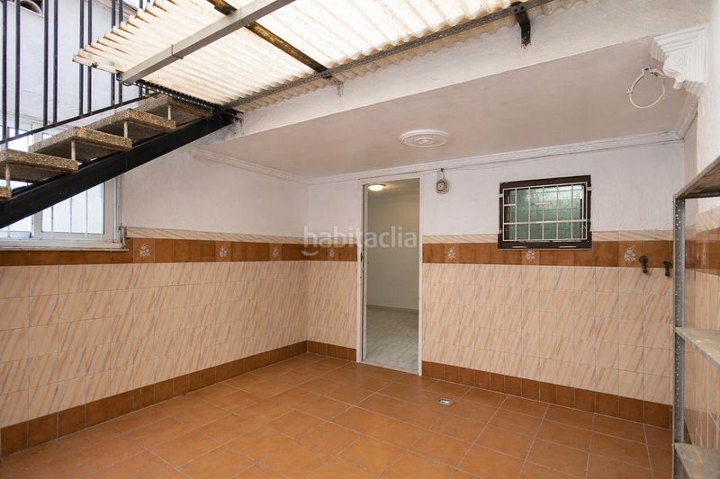 Foto 28f5d21f-9af3-41d2-951f-e5aa24f34b34. Casa adossada a Centre-Estació Gavà