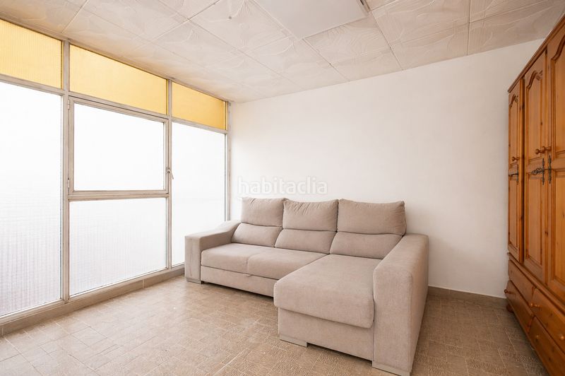 Foto 416c1025-ef47-4689-9b3b-4c5383b022bb. Casa adossada a Centre-Estació Gavà