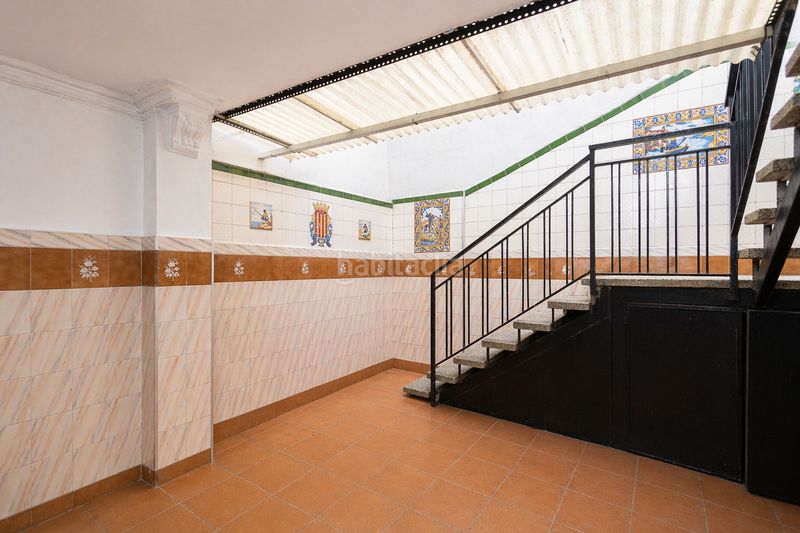 Foto 4518cac9-b508-46bf-a498-d8091fdab18a. Casa adossada a Centre-Estació Gavà