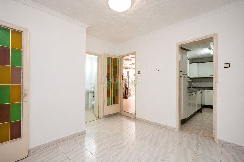 Foto 55bac830-4f05-4744-bb2e-bd8f73cf9098. Casa adossada a Centre-Estació Gavà