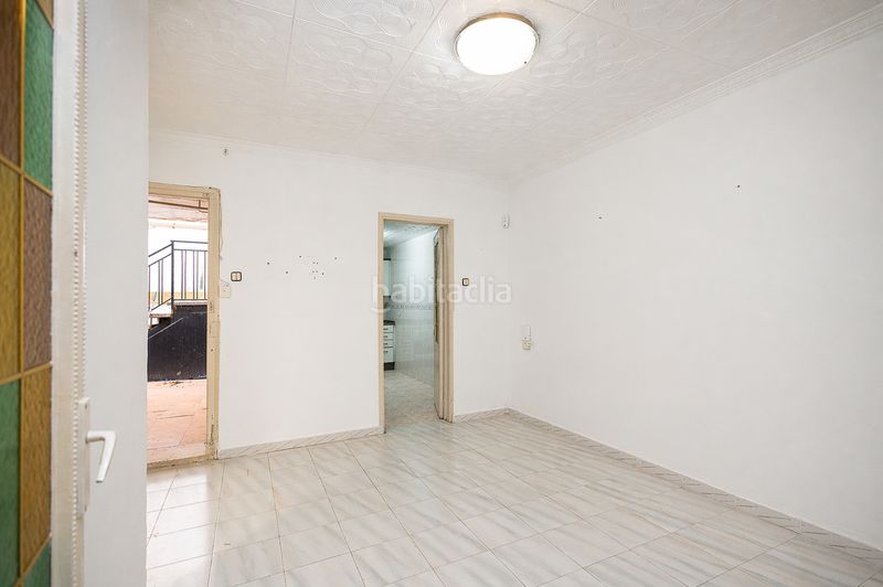 Foto 6bba1ae8-a2e8-47dd-b990-cece3ec321a1. Casa adossada a Centre-Estació Gavà