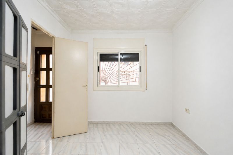 Foto ef69ec8b-cb38-444b-9aad-6f7400fc6c37. Casa adossada a Centre-Estació Gavà