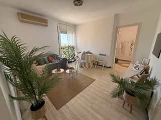 Piso  Plaça pare poveda. Piso 4 hab. en centre