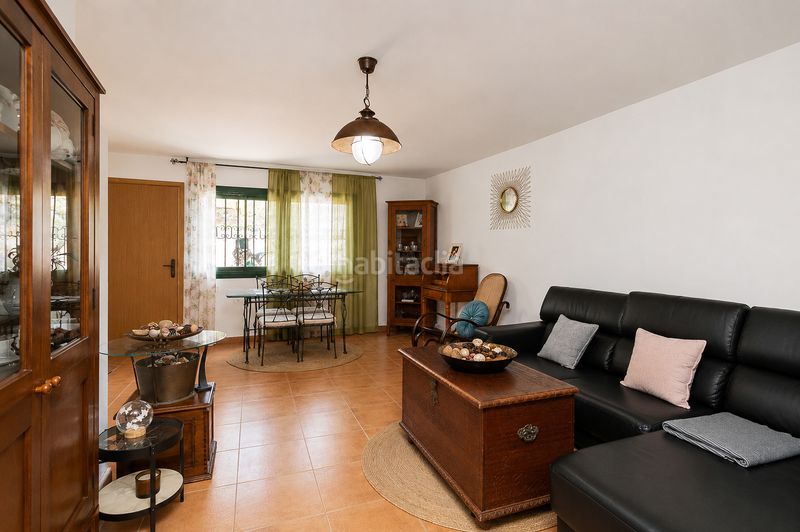 Foto 0770ced6-9d65-47ae-9a48-24aaa5455595. Casa amb xemeneia calefacció a Les Botigues Castelldefels