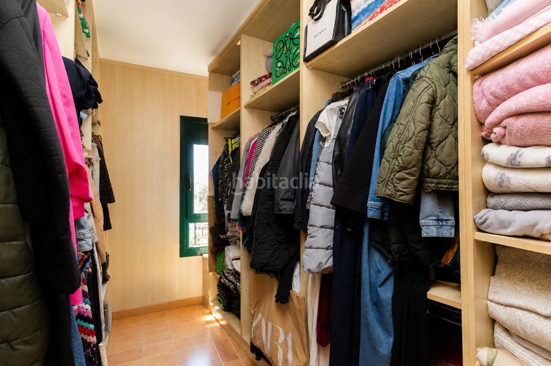 Foto a32579b1-5bd7-4d49-bd79-3a72d7728116. Casa amb xemeneia calefacció a Les Botigues Castelldefels