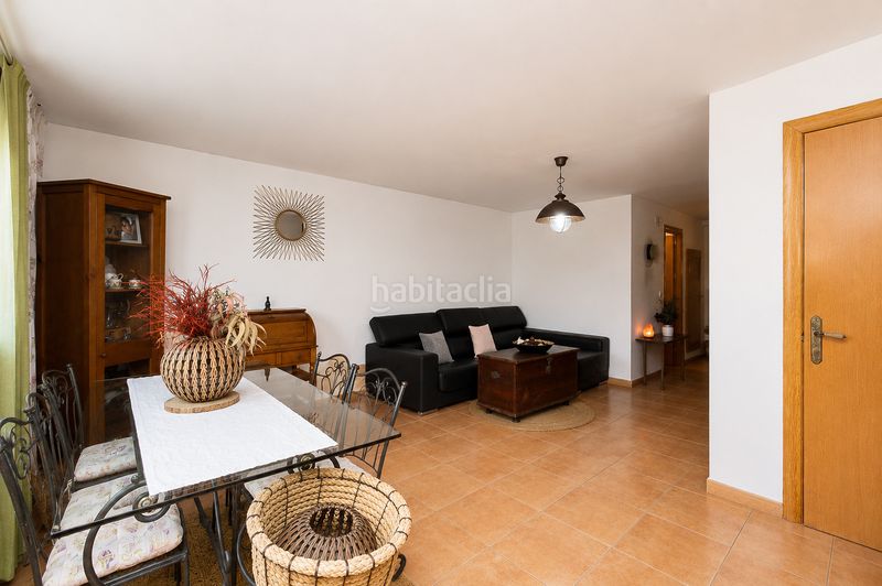 Foto ecbf4422-a769-434a-a93f-dab474c20ba6. Casa amb xemeneia calefacció a Les Botigues Castelldefels