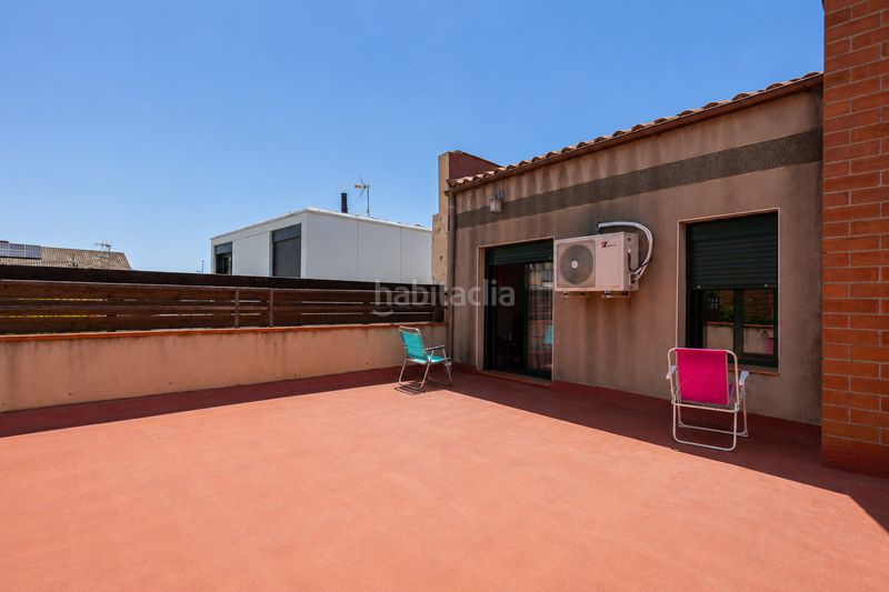 Foto f1195730-9389-4b0c-bb25-422014e27666. Casa amb xemeneia calefacció a Les Botigues Castelldefels