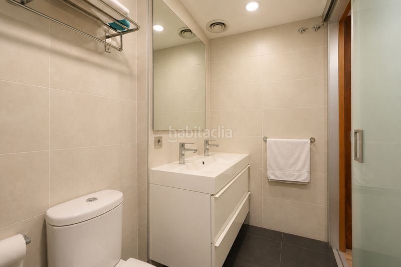 Foto 45d7041b-f5d7-46fb-a91a-e08f6a4f6df1. Casa adossada amb calefacció aparcament piscina a Gavà