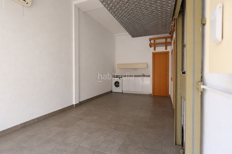 Foto b746bcd7-7039-43db-abff-7a2fa0099323. Casa adossada amb calefacció aparcament piscina a Gavà