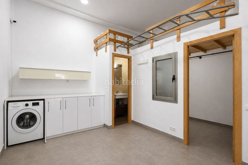 Foto e20742cc-1012-44cd-b04e-515c3f9d0167. Casa adossada amb calefacció aparcament piscina a Gavà