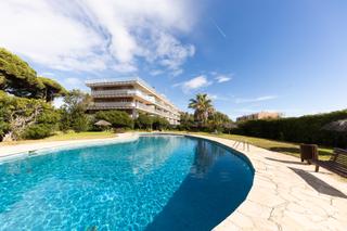 Pis  Carrer de l'escala. Piso en primera linea de mar