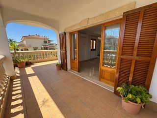 Towny house  Carrer sicilia -can carbonell-. Luminosa vivienda unifamiliar con piscina y amplios espacios en