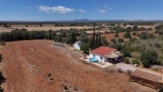 Casa  Campos. Casa renovada con terreno en campos