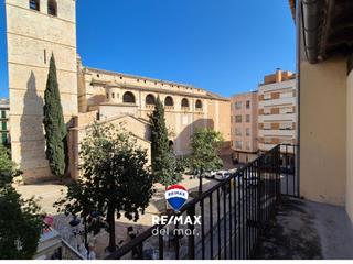 Etagenwohnung  Carrer de la campana. Edificio en venta en el centro de inca con proyecto aprobado gra