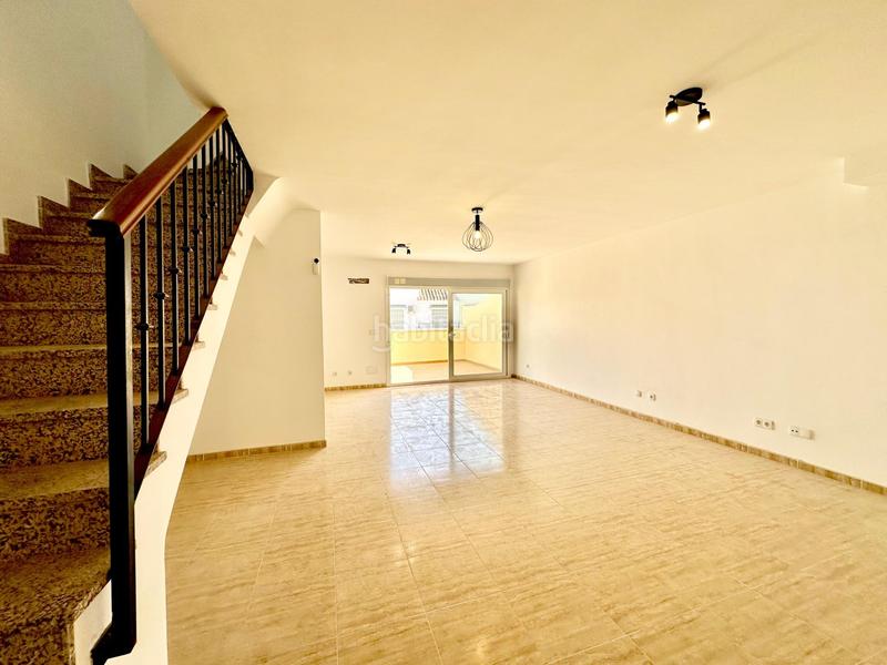 Foto 720dcce2-4aac-4591-8e37-aacd588a8bb6. Casa adossada amb aparcament a Los Boliches Fuengirola