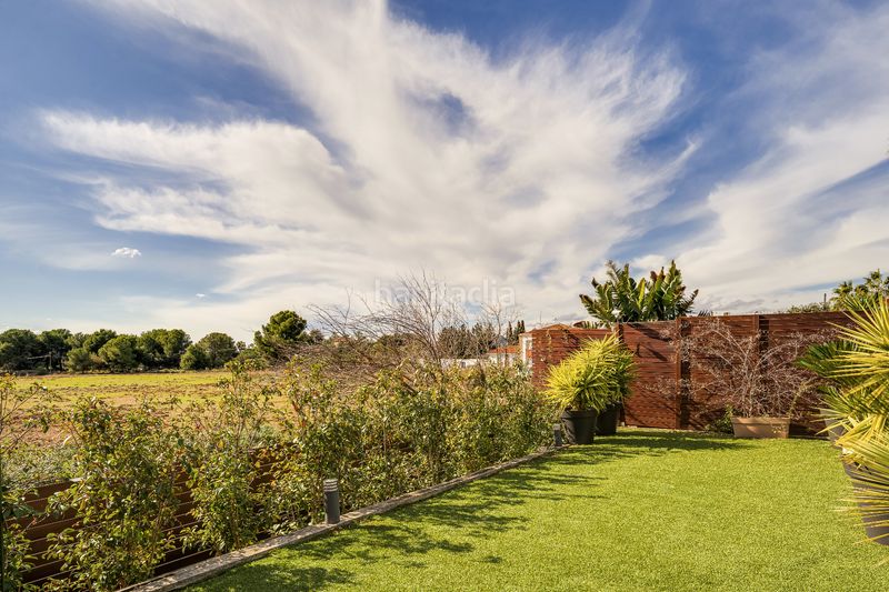 Foto bd31693d-5b02-45cb-8770-7ab6074a7352. Casa aparellada amb calefacció aparcament piscina a Matadepera