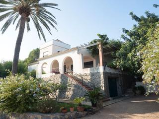 Chalet  Carretera de dénia a xábia 80. Propiedad única en la exclusiva zona de las rotas, denia. alican