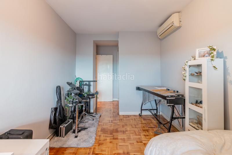 Foto 36c71c64-bcaf-4f61-be12-f1aa84aa422a. Àtic amb calefacció a Acacias Madrid