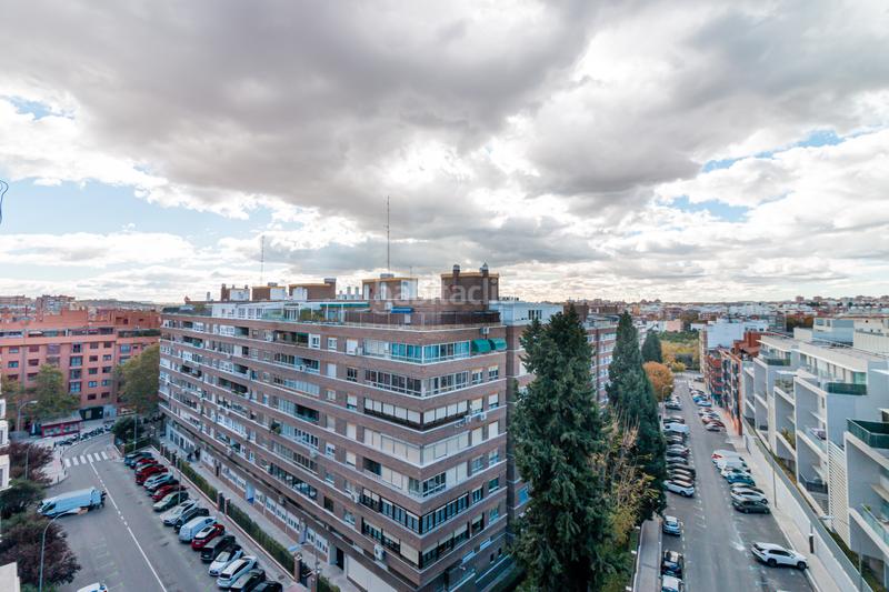 Foto a24a7213-6a7d-4cda-99d2-90ba3f0483e6. Àtic amb calefacció a Acacias Madrid