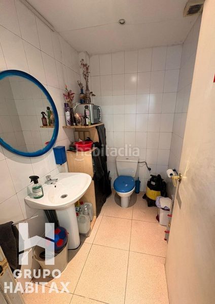 Foto 462a7e76-5acb-4e04-93e4-ec9f795d677c. Local comercial a Can Clos-Pinetons Ripollet