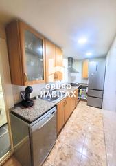 Pis  Carrer de barberà. Piso con fantástica terraza en carrer barberà