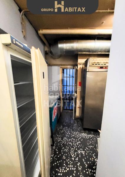 Foto b0c54745-f66e-49e9-82a8-95ddb1604109. Traspaso local comercial en carrer pau casals 34 rostisería en traspaso. gran oportunidad para negocio ! en Ripollet