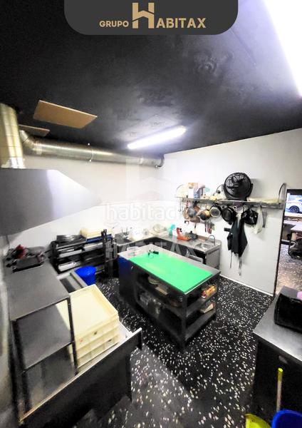 Foto d757a8cb-ea57-4f5c-870b-9fd1d99e6b15. Traspaso local comercial en carrer pau casals 34 rostisería en traspaso. gran oportunidad para negocio ! en Ripollet