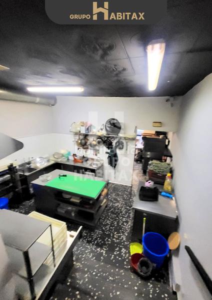 Foto e4fc7bb0-3bc1-4de5-9c9e-4e6b256b7ed8. Traspaso local comercial en carrer pau casals 34 rostisería en traspaso. gran oportunidad para negocio ! en Ripollet