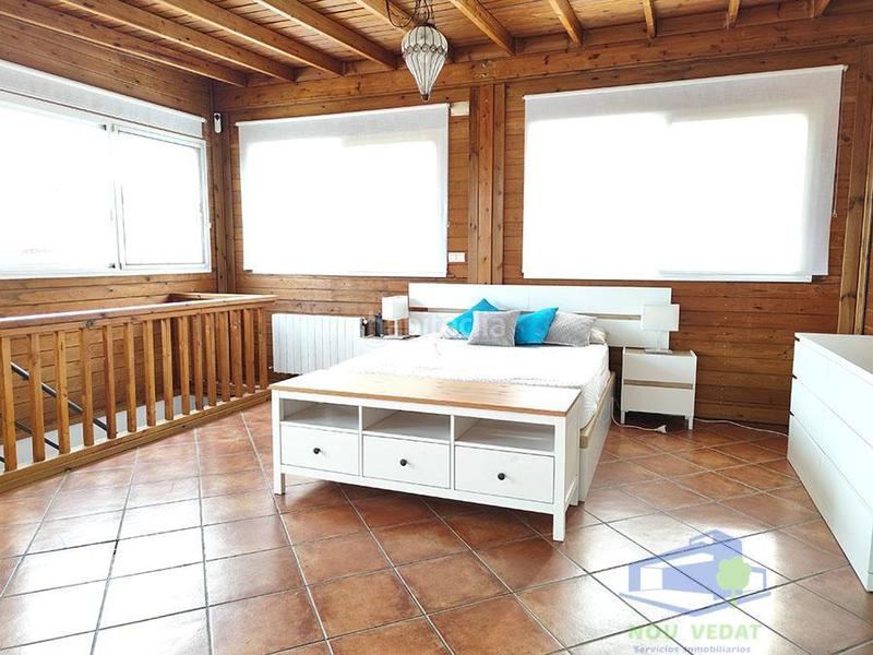 Foto e4d64924-6288-4948-a891-cde2b443f547. Lloguer casa amb piscina a Zona Avenida Alta - Auditorio Torrent