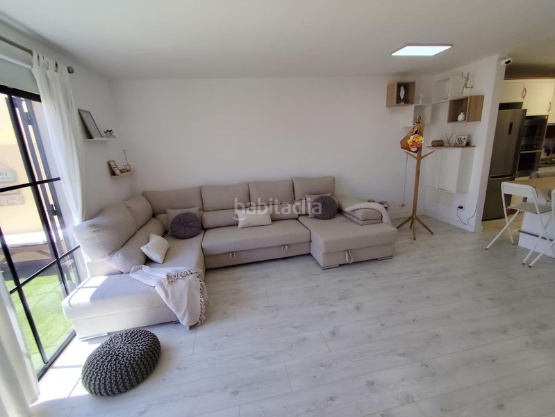 Foto f3bf2fbb-18c5-43e6-b9fa-993073c75958. Casa adossada amb aparcament a Barranco Hondo Candelaria