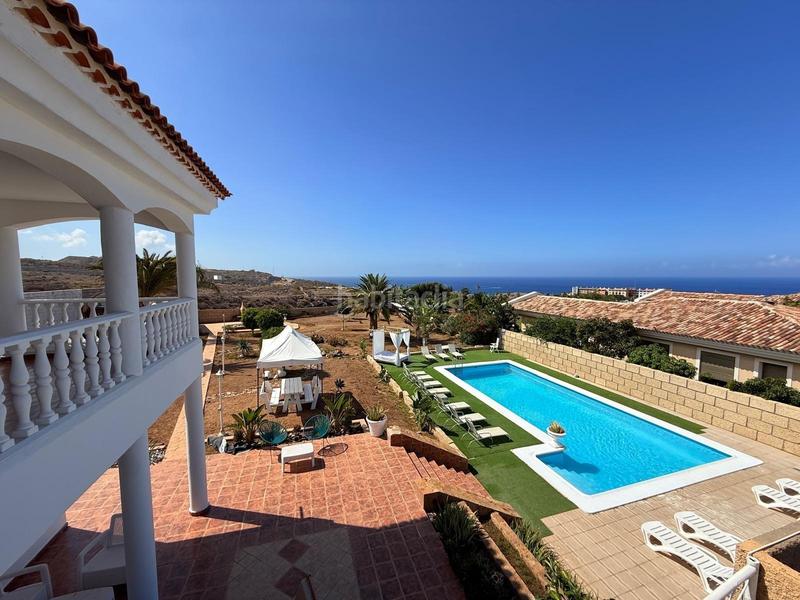 Foto ac53cb6d-c49c-46c2-985f-1297a311b480. Chalet espectacular villa en playa paraíso, tu refugio soñado en Adeje