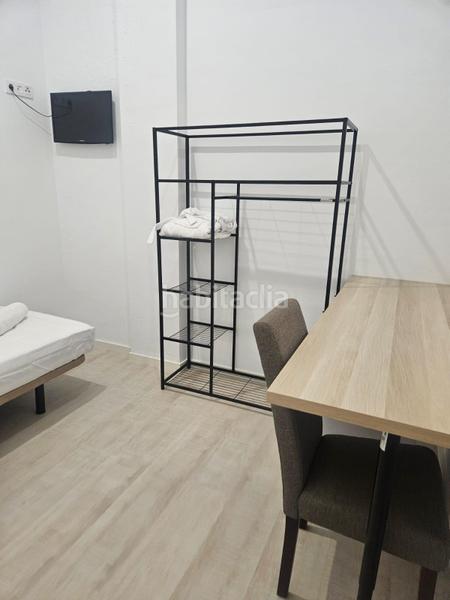 Foto f5c49436-616b-4b00-9174-ba1d7590a0cf. Local comercial a La Camella Arona