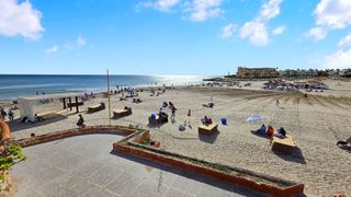 Xalet a La Zenia. Casa  chalet independiente en venta en orihuela