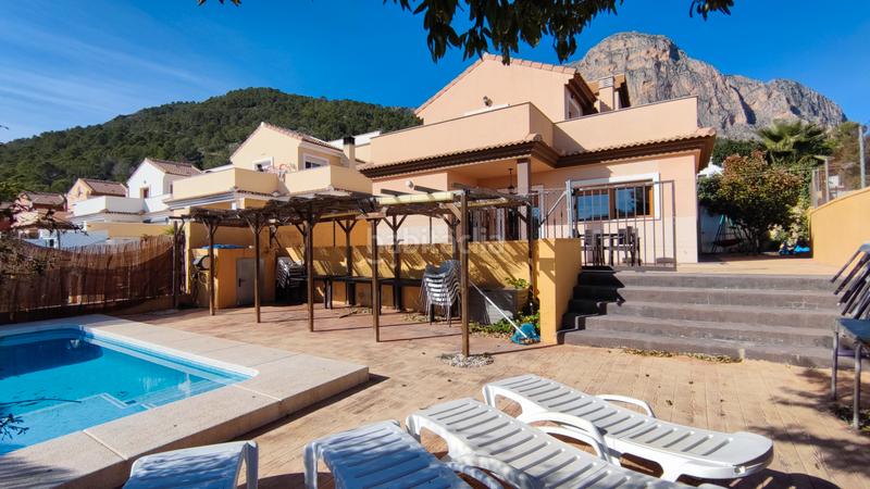 Foto 5227fc24-b800-405f-a316-18ad2139e388. Xalet amb calefacció aparcament piscina a Polop