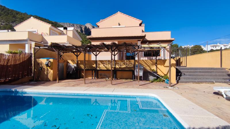 Foto 9272fe86-9d64-4590-90fb-f8cf6570851c. Xalet amb calefacció aparcament piscina a Polop