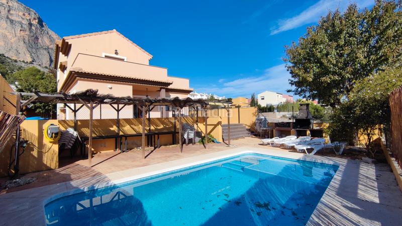 Foto dd7bafe3-7b14-4eb0-abc5-fd6f26f1fee2. Xalet amb calefacció aparcament piscina a Polop