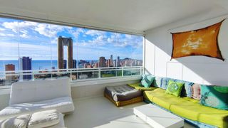 Flat in Via Parque. Magnifico piso en venta con vistas impresionantes al mar, montañ