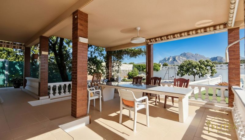 Foto 012cd5be-8baa-43bf-be72-03174c7e7967. Xalet amb calefacció aparcament piscina a Busot